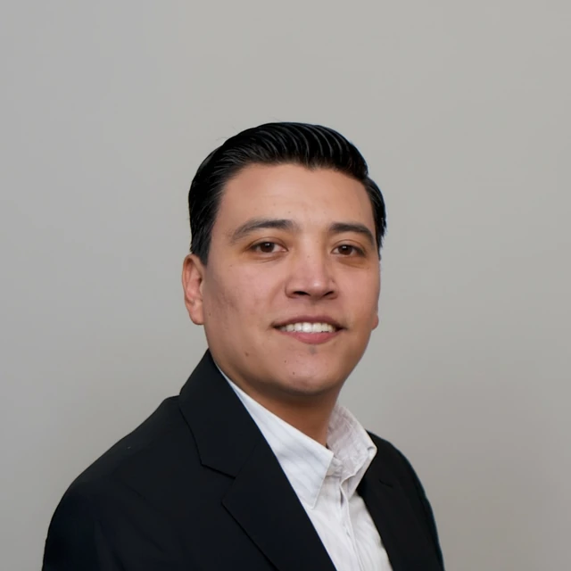 Portrait of Eli, founder of Credit with Eli